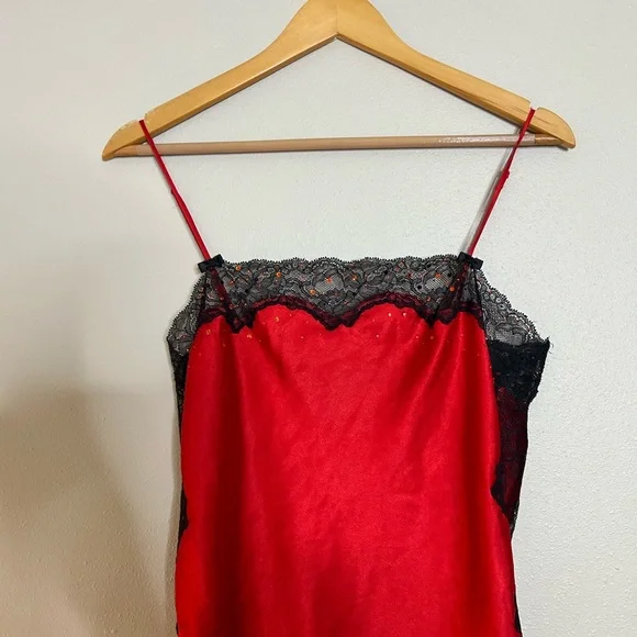 GUC Victoria’s Secret red mini slip dress - Picture 7 of 7
